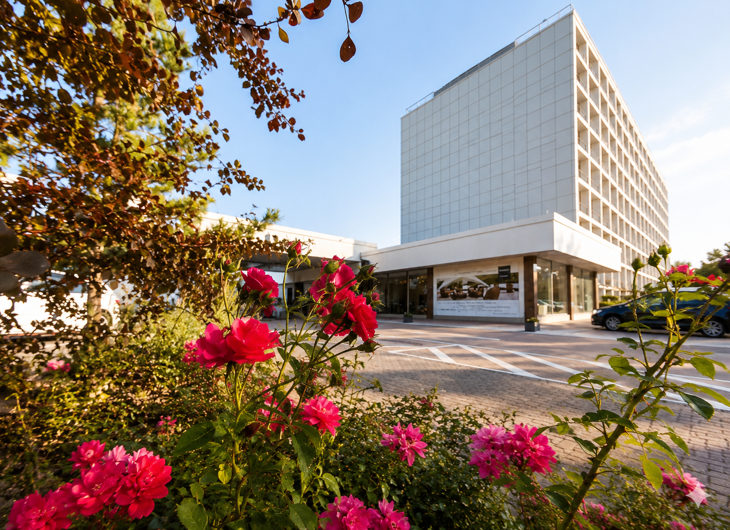 Sunday Hotel Taunus Zentrum Frankfurt exterior